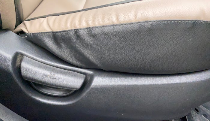 2016 Hyundai Grand i10 SPORTZ 1.2 KAPPA VTVT, Petrol, Manual, 57,479 km, Driver Side Adjustment Panel