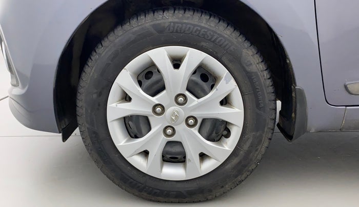 2016 Hyundai Grand i10 SPORTZ 1.2 KAPPA VTVT, Petrol, Manual, 57,479 km, Left Front Wheel
