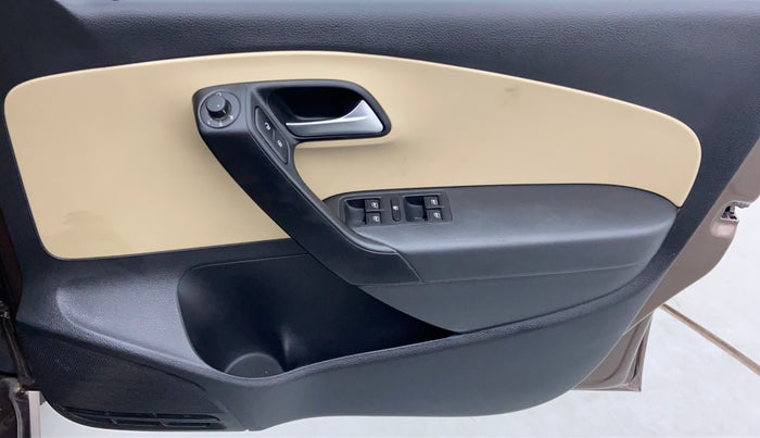 2017 Volkswagen Polo HIGHLINE1.2L PETROL, Petrol, Manual, 8,311 km, Driver Side Door Panels Control