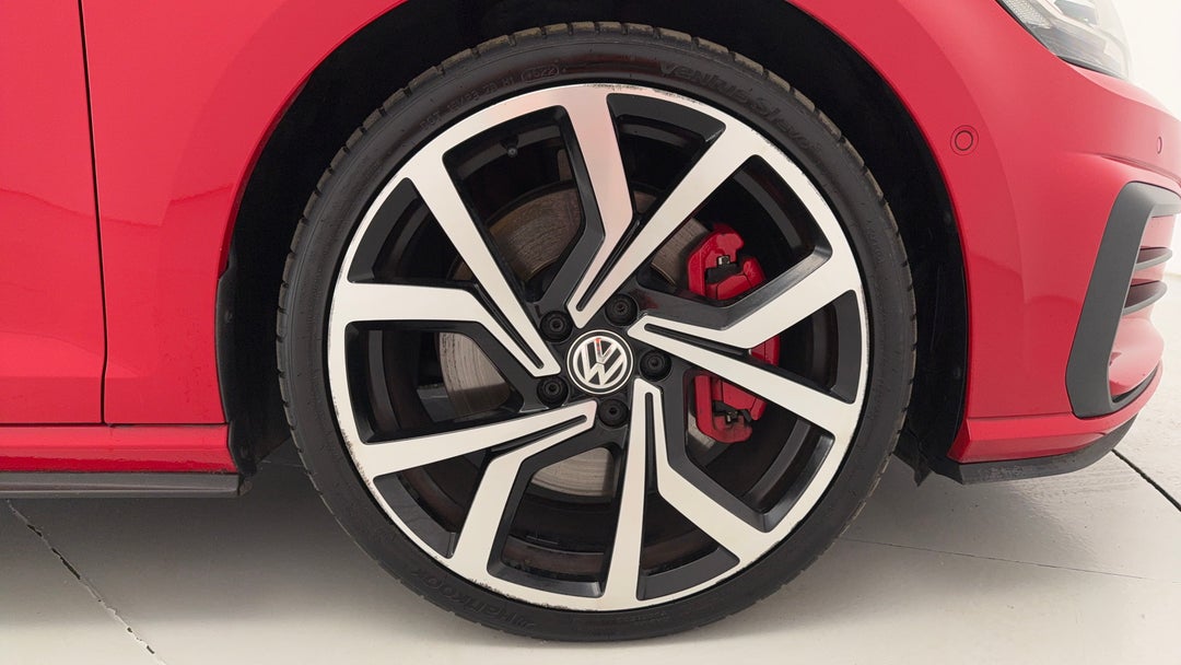 2018 Volkswagen Golf Gti, Automatic, 123164 km, Right Front Wheel