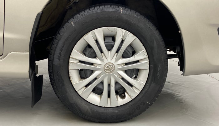 2013 Toyota Innova 2.5 GX 7 STR BS IV, Diesel, Manual, 1,58,656 km, Right Front Wheel