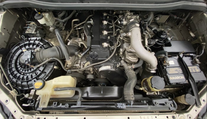 2013 Toyota Innova 2.5 GX 7 STR BS IV, Diesel, Manual, 1,58,656 km, Open Bonet