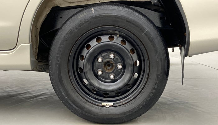 2013 Toyota Innova 2.5 GX 7 STR BS IV, Diesel, Manual, 1,58,656 km, Left Rear Wheel