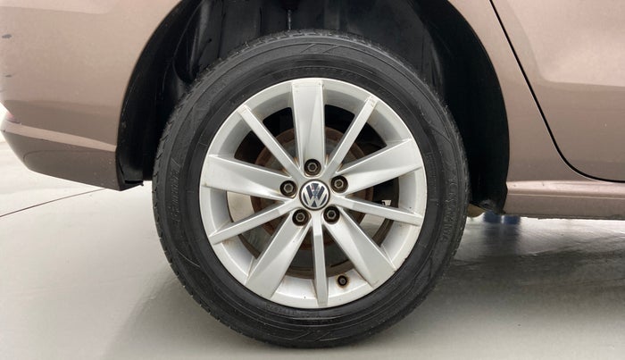 2016 Volkswagen Ameo HIGHLINE1.2L, Petrol, Manual, 98,156 km, Right Rear Wheel