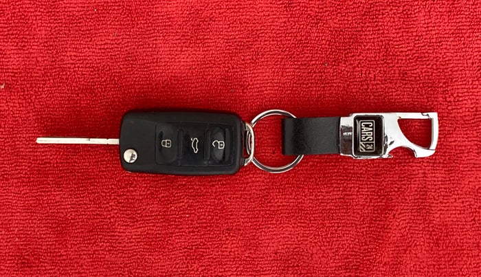 2016 Volkswagen Ameo HIGHLINE1.2L, Petrol, Manual, 98,156 km, Key Close Up