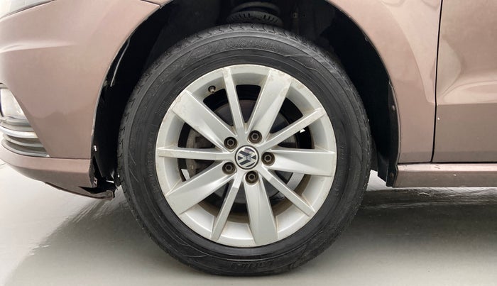 2016 Volkswagen Ameo HIGHLINE1.2L, Petrol, Manual, 98,156 km, Left Front Wheel