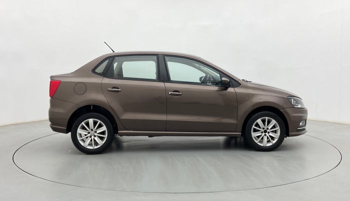 2016 Volkswagen Ameo HIGHLINE1.2L, Petrol, Manual, 98,156 km, Right Side View