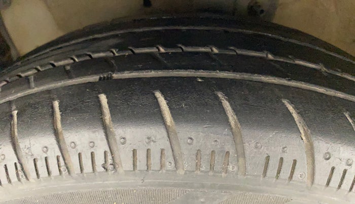 2014 Maruti Celerio VXI, Petrol, Manual, 83,815 km, Left Front Tyre Tread