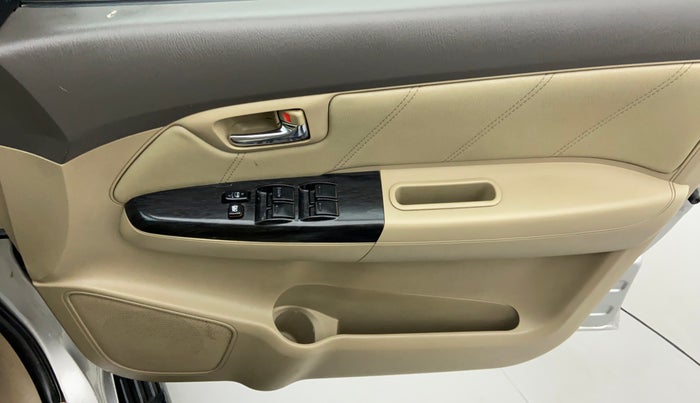 2012 Toyota Fortuner 3.0 MT 4X4, Diesel, Manual, 97,115 km, Driver Side Door Panels Control