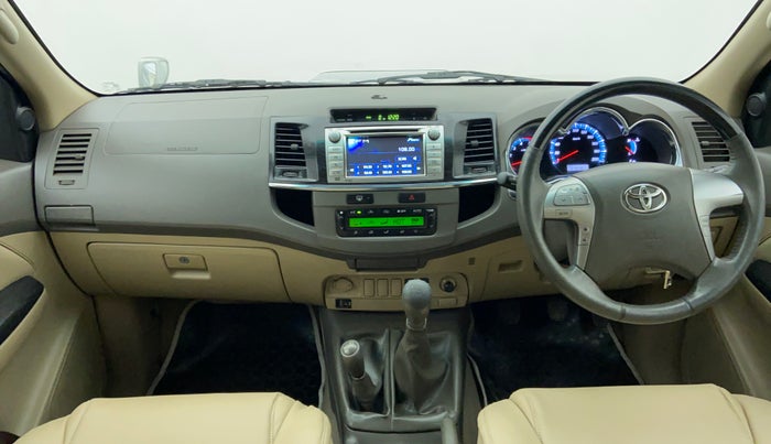 2012 Toyota Fortuner 3.0 MT 4X4, Diesel, Manual, 97,115 km, Dashboard