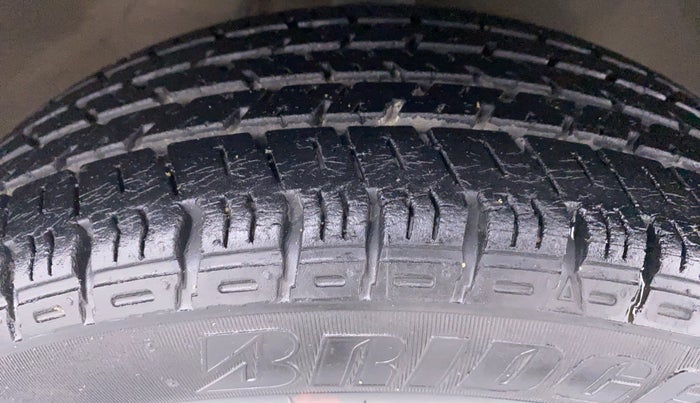 2017 Maruti Alto K10 VXI P, Petrol, Manual, 24,735 km, Right Front Tyre Tread