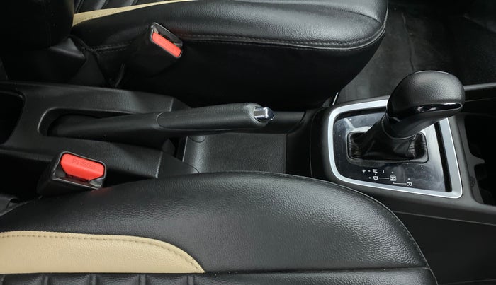 2019 Maruti Swift VXI AMT D, Petrol, Automatic, 25,823 km, Gear Lever