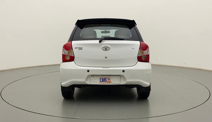 2019 Toyota Etios Liva V DUAL TONE, CNG, Manual, 82,515 km, Back/Rear
