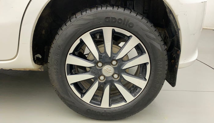 2019 Toyota Etios Liva V DUAL TONE, CNG, Manual, 82,515 km, Left Rear Wheel