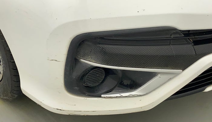 2019 Toyota Etios Liva V DUAL TONE, CNG, Manual, 82,515 km, Front bumper - Minor scratches