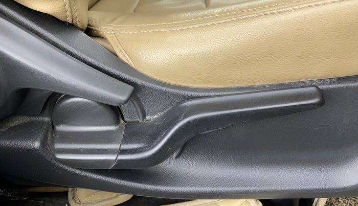 2018 Honda Amaze 1.2 SAT I VTEC, Petrol, Automatic, 18,180 km, Driver Side Adjustment Panel