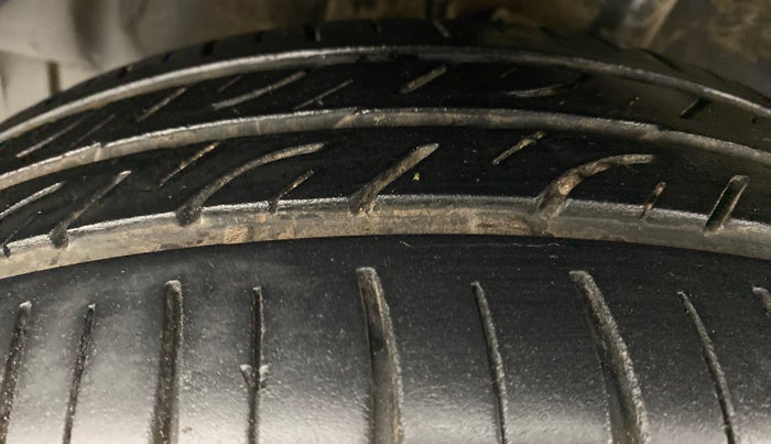 2012 Hyundai i20 ASTA 1.2, Petrol, Manual, 74,363 km, Left Front Tyre Tread