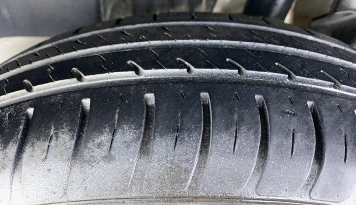 2019 Maruti Swift LXI, Petrol, Manual, 17,212 km, Left Rear Tyre Tread