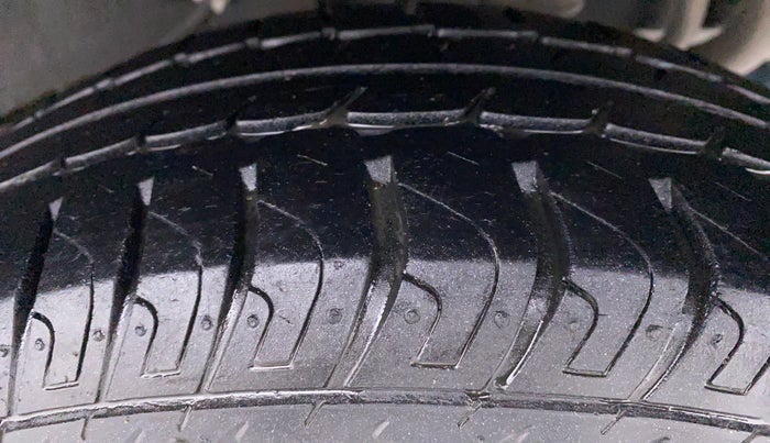 2017 Datsun Go T, Petrol, Manual, 31,023 km, Left Rear Tyre Tread