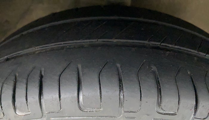 2017 Maruti Alto K10 VXI P, Petrol, Manual, 41,475 km, Right Front Tyre Tread
