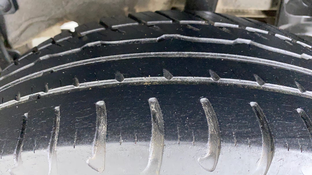 Left Rear Tyre Tread