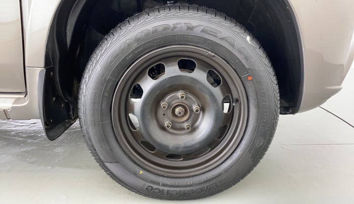 2016 Nissan Terrano XL P, Petrol, Manual, 69,508 km, Right Front Wheel