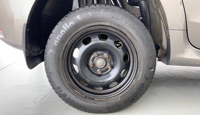 2016 Nissan Terrano XL P, Petrol, Manual, 69,508 km, Right Rear Wheel