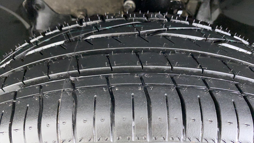 Left Front Tyre Tread