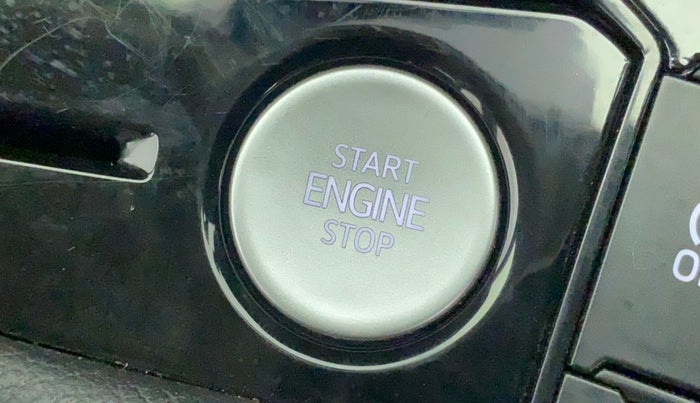 2022 Volkswagen VIRTUS HIGHLINE TSI 1.0 MT, Petrol, Manual, 9,822 km, Keyless Start/ Stop Button