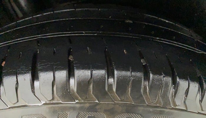 2018 Maruti Dzire ZXI Plus, Petrol, Manual, 42,961 km, Right Front Tyre Tread