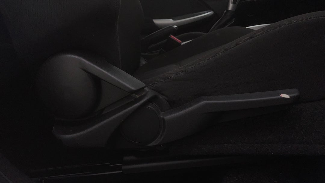 2018 Suzuki Baleno Gl, Automatic, 82354 km, Drivers Side Adjustment Panel