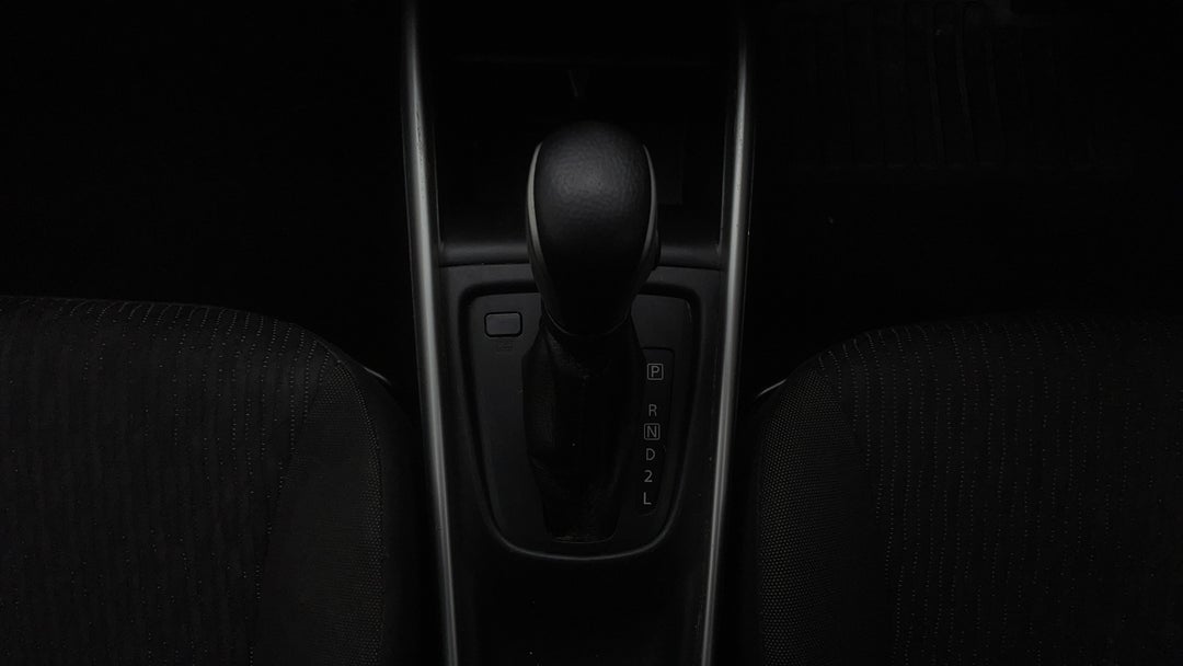 2018 Suzuki Baleno Gl, Automatic, 82354 km, Gear Lever 