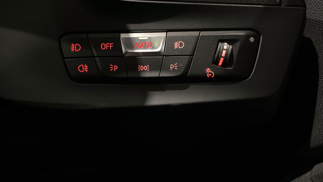 2021 BMW 1 18i M Sport, Automatic, 56455 km, Utility Switches/Buttons