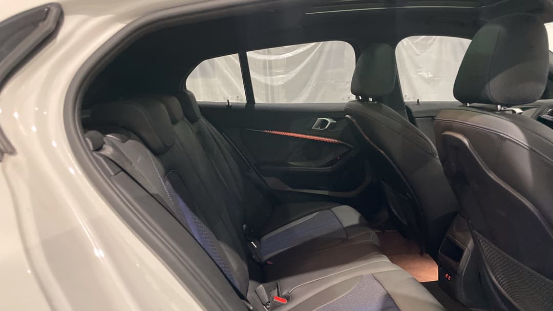 2021 BMW 1 18i M Sport, Automatic, 56455 km, Right Side Rear Door Cabin View