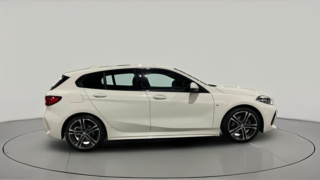 2021 BMW 1 18i M Sport, Automatic, 56455 km, Right Side View