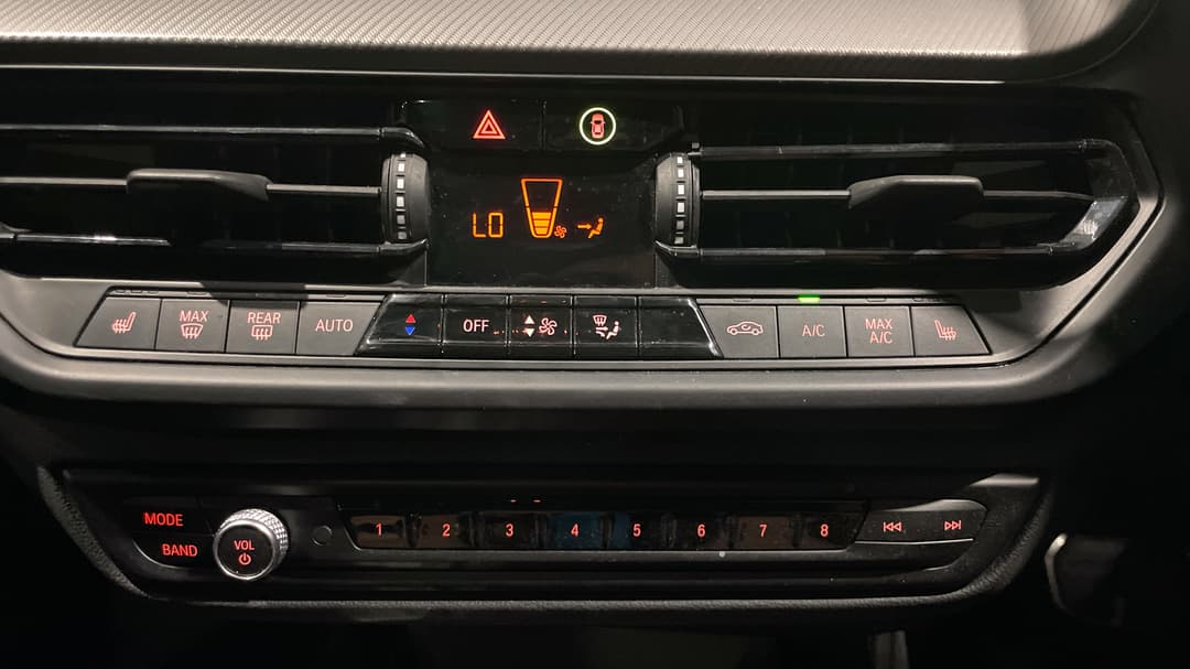 2021 BMW 1 18i M Sport, Automatic, 56455 km, Ventilated Seats