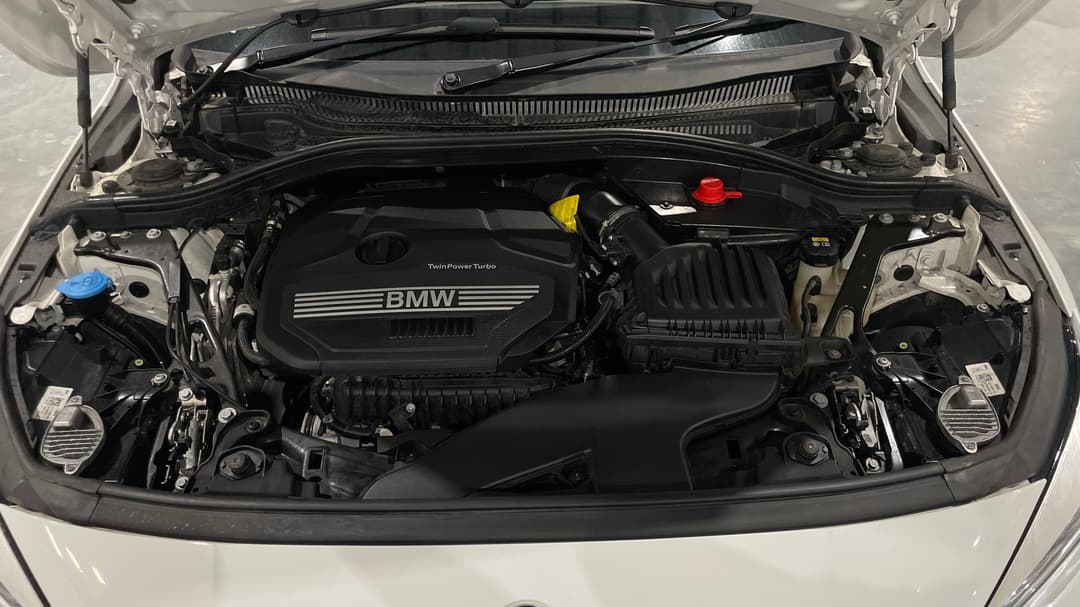 2021 BMW 1 18i M Sport, Automatic, 56455 km, Open Bonnet (Engine)