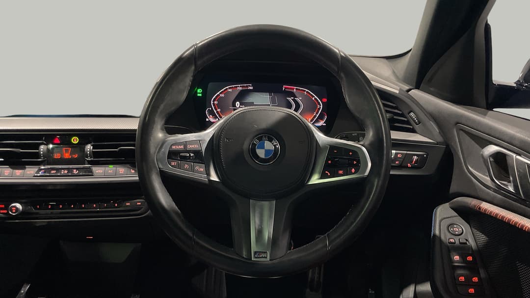2021 BMW 1 18i M Sport, Automatic, 56455 km, Steering Wheel Close-up
