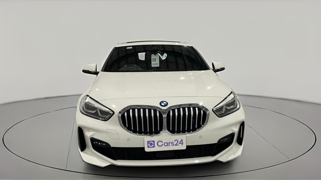 2021 BMW 1 18i M Sport, Automatic, 56455 km, Front View