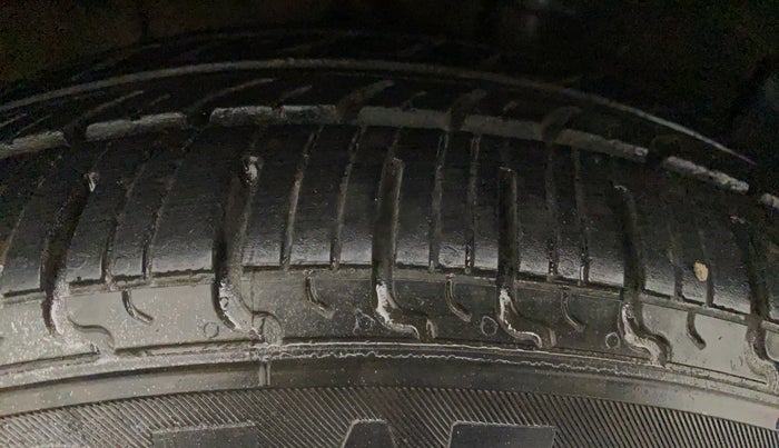 2017 Hyundai Xcent S 1.2, Petrol, Manual, 55,347 km, Right Rear Tyre Tread