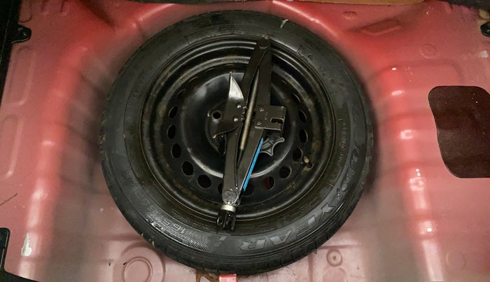 2019 Hyundai Grand i10 SPORTZ 1.2 KAPPA VTVT, Petrol, Manual, 38,881 km, Dicky (Boot door) - Tool missing