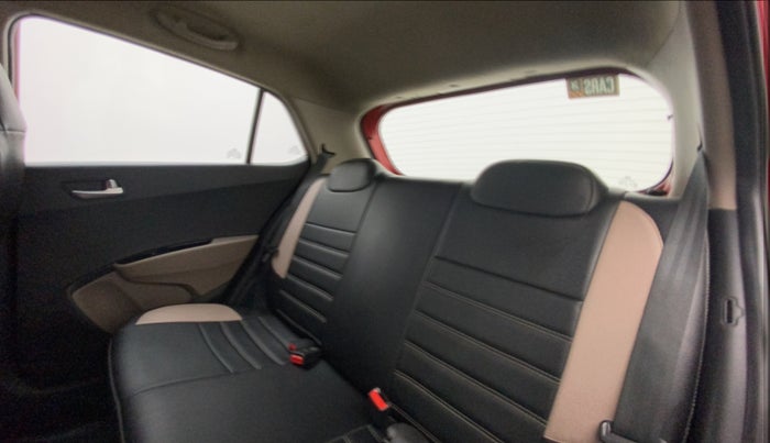 2019 Hyundai Grand i10 SPORTZ 1.2 KAPPA VTVT, Petrol, Manual, 39,040 km, Right Side Rear Door Cabin