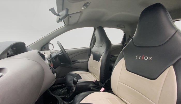 2011 Toyota Etios Liva G, Petrol, Manual, 72,409 km, Right Side Front Door Cabin