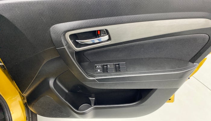 2019 Maruti Vitara Brezza ZDI AMT, Diesel, Automatic, 38,759 km, Driver Side Door Panels Control