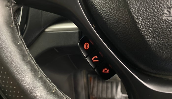 2019 Maruti Vitara Brezza ZDI AMT, Diesel, Automatic, 38,759 km, Steering wheel - Phone control not functional