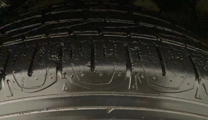 2018 Jeep Compass LONGITUDE 2.0 DIESEL, Diesel, Manual, 44,734 km, Right Rear Tyre Tread