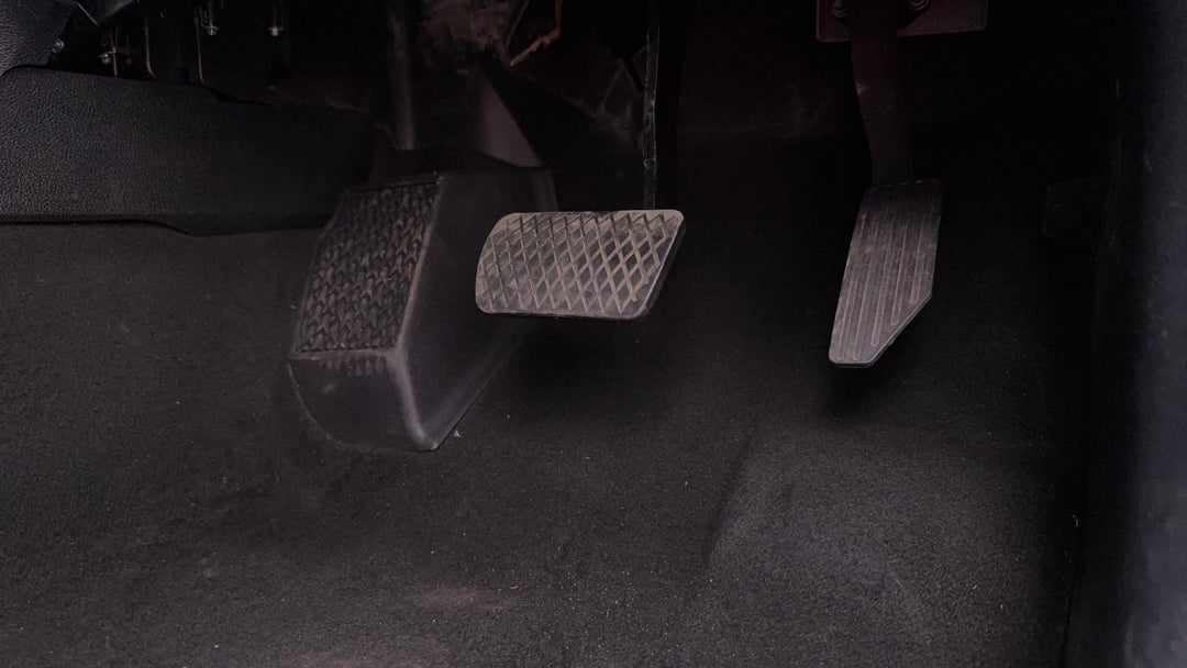 2021 LDV T60 Max Pro (4x4), Automatic, 84391 km, Pedals and Footmat