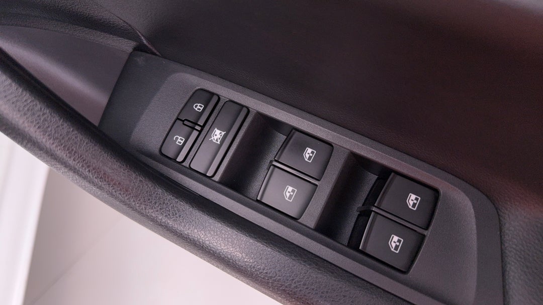 2021 LDV T60 Max Pro (4x4), Automatic, 84391 km, Drivers Side Door Panel Controls