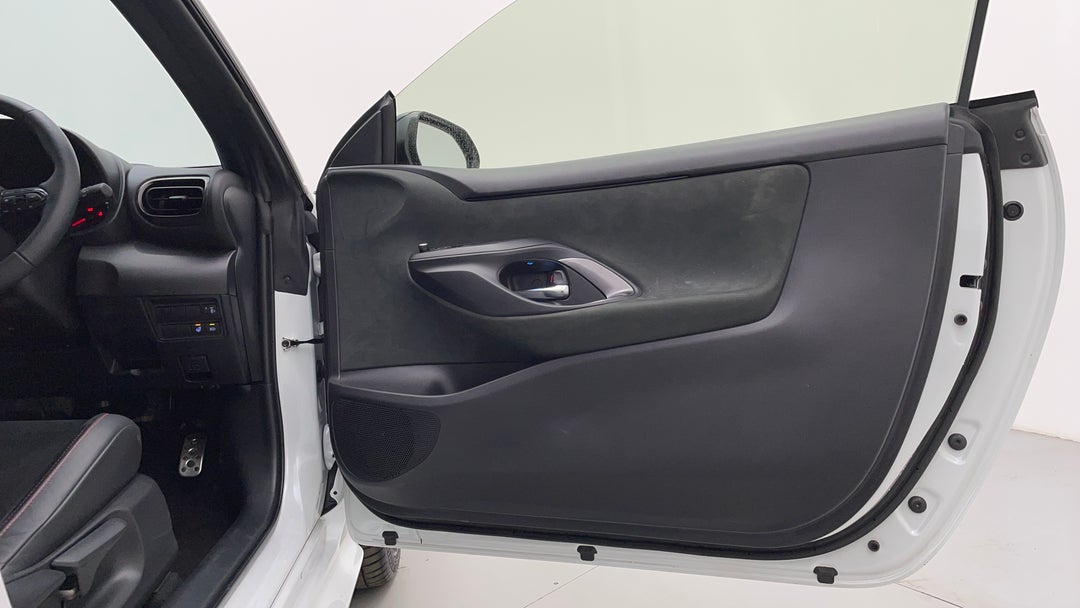 2021 Toyota Gr Yaris Rallye, Manual, 12938 km, Speaker View