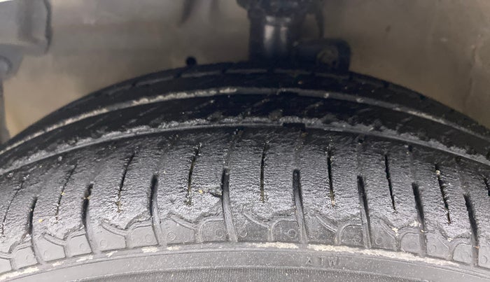 2018 Maruti Celerio ZXI (O), Petrol, Manual, 83,374 km, Left Front Tyre Tread